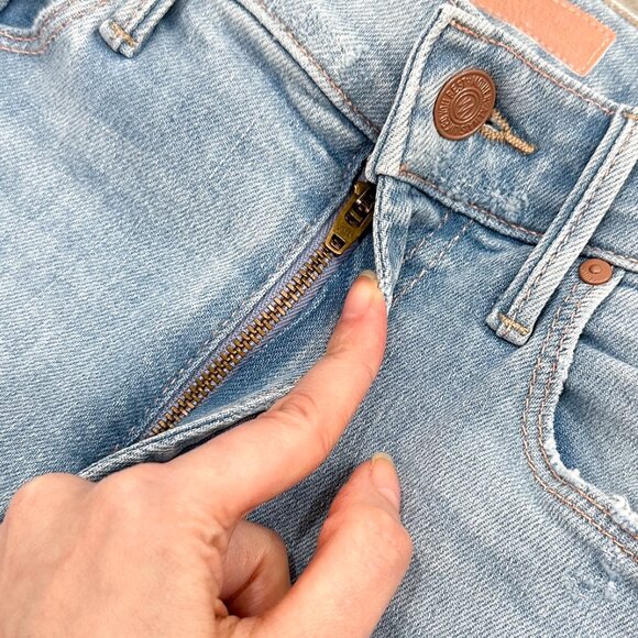 Mother Mid-Rise The Weekender Distressed Flare Jeans in Free Hugs Light Wash - Picture 4 of 14
